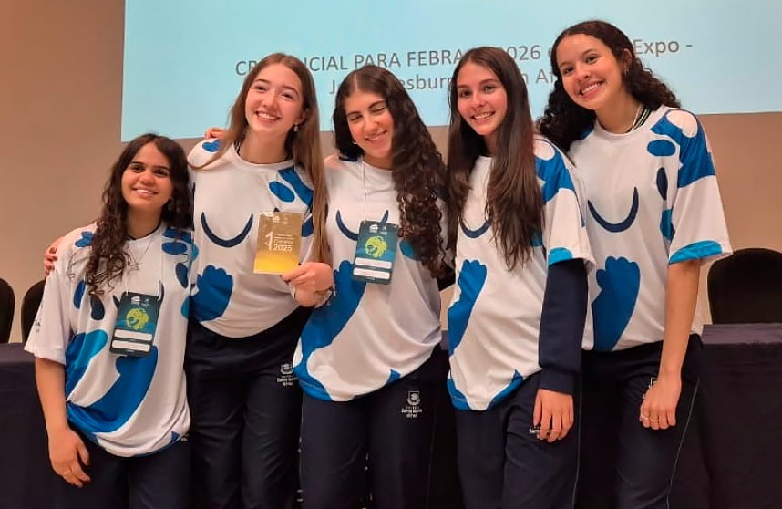 inserir aqui Estudantes da Rede de Colégios Santa Maria Minas celebram a classificação para representar o Brasil na Eskom Expo for Young Scientists 2026, em Johannesburgo, na África do Sul.